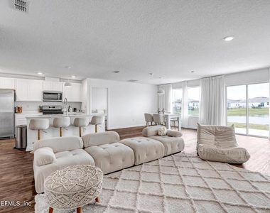 121 Ardila Circle - Photo Thumbnail 8