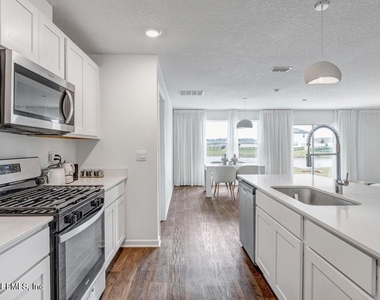 121 Ardila Circle - Photo Thumbnail 11