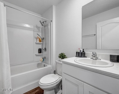 121 Ardila Circle - Photo Thumbnail 25