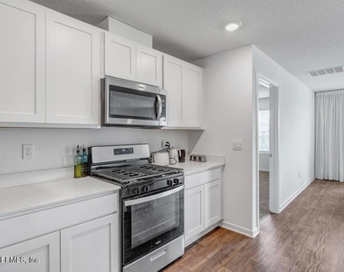 121 Ardila Circle - Photo Thumbnail 12