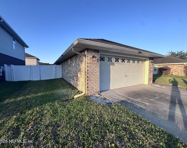 7565 Westland Oaks Drive - Photo Thumbnail 3