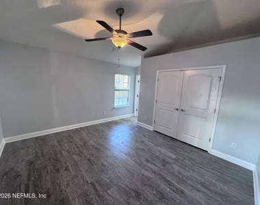 7565 Westland Oaks Drive - Photo Thumbnail 11