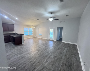 7565 Westland Oaks Drive - Photo Thumbnail 4