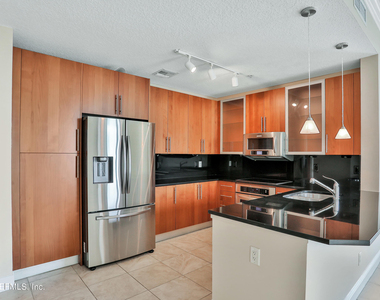 1431 Riverplace Boulevard - Photo Thumbnail 25