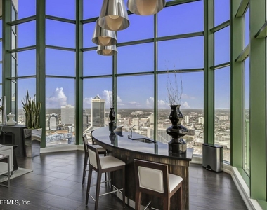 1431 Riverplace Boulevard - Photo Thumbnail 16