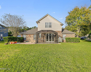 813 W American Eagle Drive - Photo Thumbnail 25