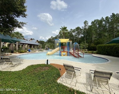 813 W American Eagle Drive - Photo Thumbnail 31