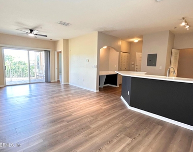 540 Florida Club Boulevard - Photo Thumbnail 14