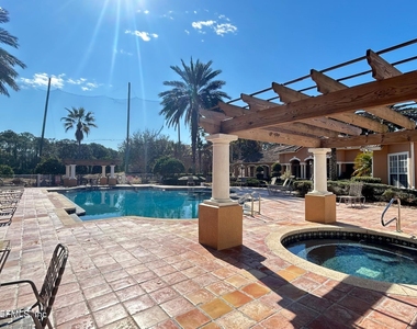 540 Florida Club Boulevard - Photo Thumbnail 3