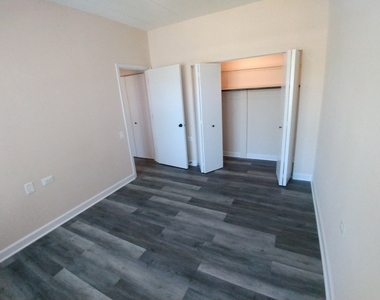 4752 S Wabash Avenue - Photo Thumbnail 5