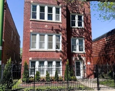 6728 S Langley Avenue - Photo Thumbnail 13