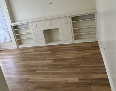 6728 S Langley Avenue - Photo Thumbnail 1