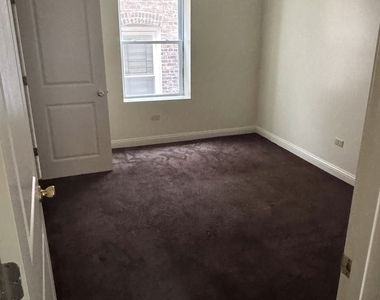 6728 S Langley Avenue - Photo Thumbnail 7
