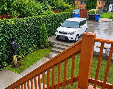 6728 S Langley Avenue - Photo Thumbnail 15