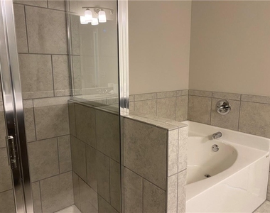 2183 Shetley Creek Drive - Photo Thumbnail 18