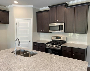 2183 Shetley Creek Drive - Photo Thumbnail 10