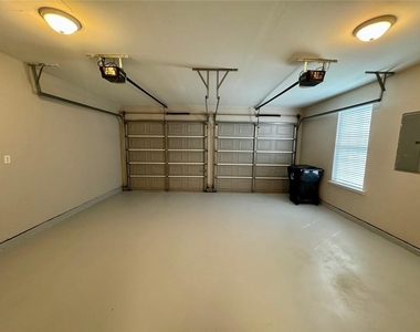 2662 Pierce Brennen Court - Photo Thumbnail 4