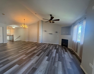 3141 Saganashkee Lane - Photo Thumbnail 4