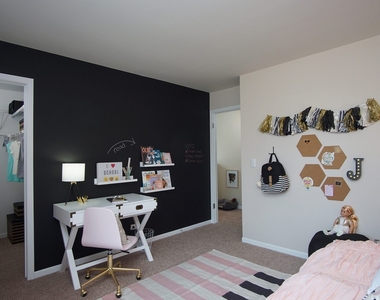 1601 Westminster Drive - Photo Thumbnail 12