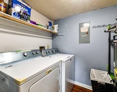 53 Doranne Court Se - Photo Thumbnail 12