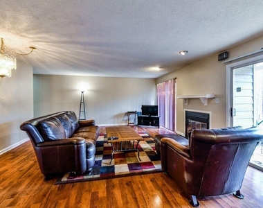 53 Doranne Court Se - Photo Thumbnail 9