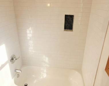 445 W 37th Street - Photo Thumbnail 7