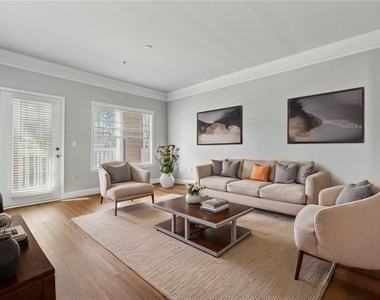2700 Pine Tree Road Ne - Photo Thumbnail 13