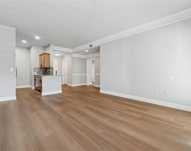 2700 Pine Tree Road Ne - Photo Thumbnail 14