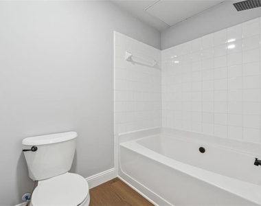 2700 Pine Tree Road Ne - Photo Thumbnail 21