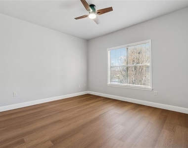 2700 Pine Tree Road Ne - Photo Thumbnail 15
