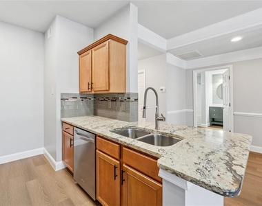 2700 Pine Tree Road Ne - Photo Thumbnail 10