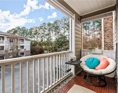 2700 Pine Tree Road Ne - Photo Thumbnail 4