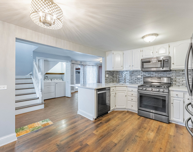 8912 S Ryan Road - Photo Thumbnail 10