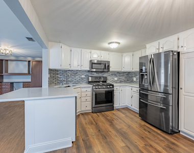 8912 S Ryan Road - Photo Thumbnail 9