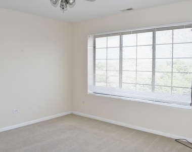 8255 Skokie Boulevard - Photo Thumbnail 4
