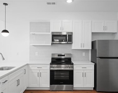 456 Flat Shoals Avenue Se - Photo Thumbnail 9