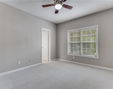 1250 Parkwood Circle Se - Photo Thumbnail 26