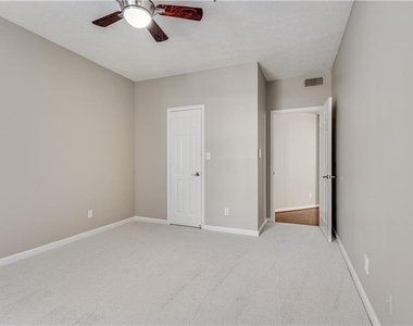 1250 Parkwood Circle Se - Photo Thumbnail 28