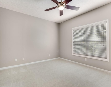 1250 Parkwood Circle Se - Photo Thumbnail 35