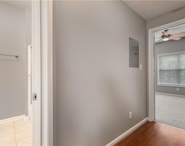 1250 Parkwood Circle Se - Photo Thumbnail 31