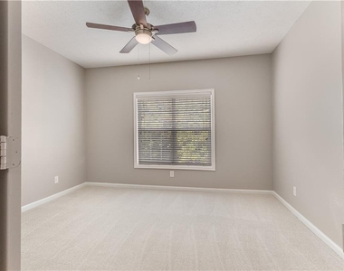 1250 Parkwood Circle Se - Photo Thumbnail 34