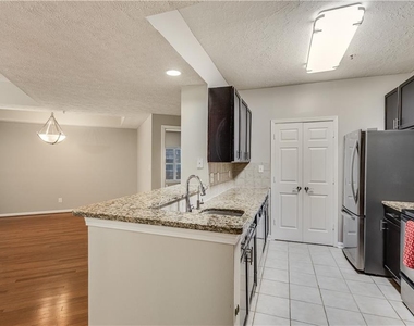 1250 Parkwood Circle Se - Photo Thumbnail 10