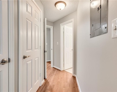 1250 Parkwood Circle Se - Photo Thumbnail 38