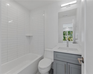 237 Howard Street Ne - Photo Thumbnail 15