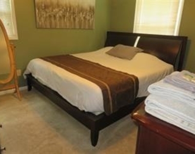 3760 Cedar Hurst Way - Photo Thumbnail 9