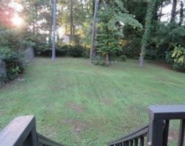 3760 Cedar Hurst Way - Photo Thumbnail 21