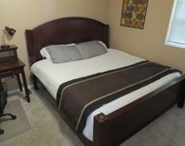3760 Cedar Hurst Way - Photo Thumbnail 6