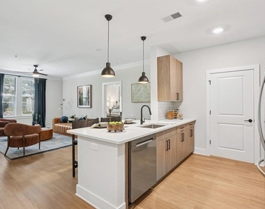 1155 Lavista Road Ne - Photo Thumbnail 1