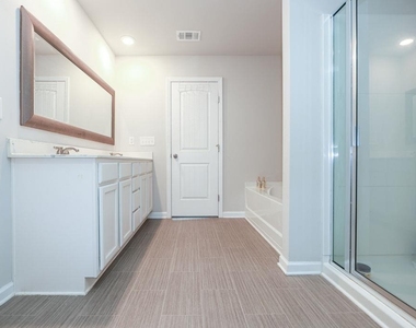 317 Pinewood Drive - Photo Thumbnail 18