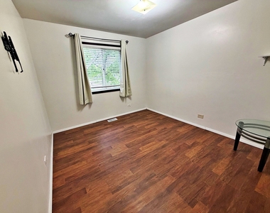 800 W Beechtree Lane - Photo Thumbnail 18